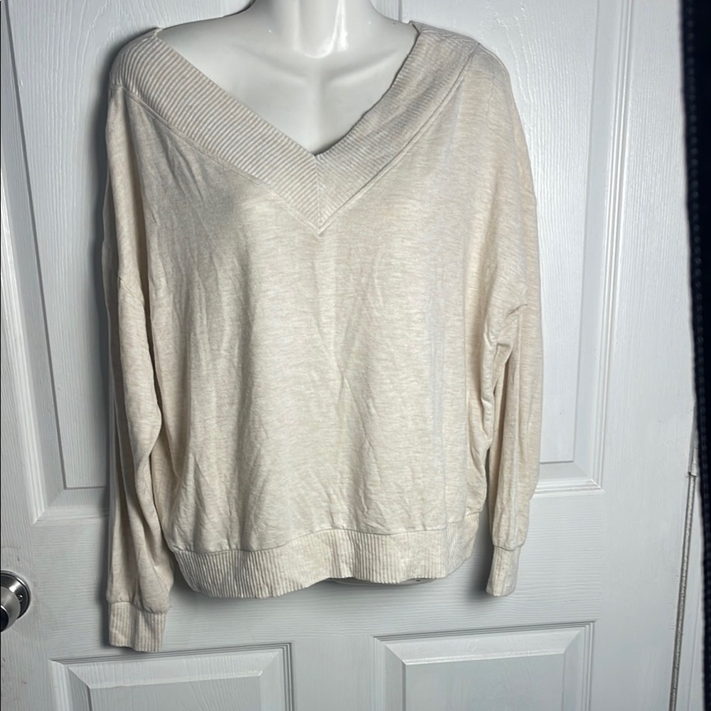 BETTER BODIES Cream V-Neck Sweater